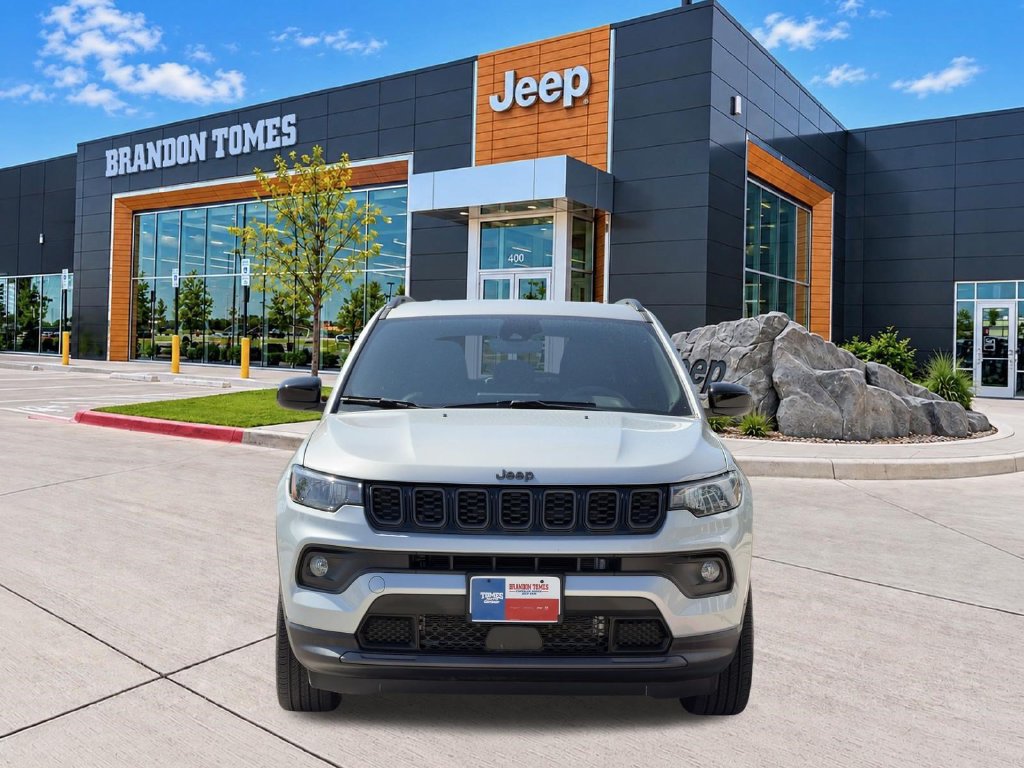 Used 2026 Jeep Compass Latitude AWD/4WD image 9