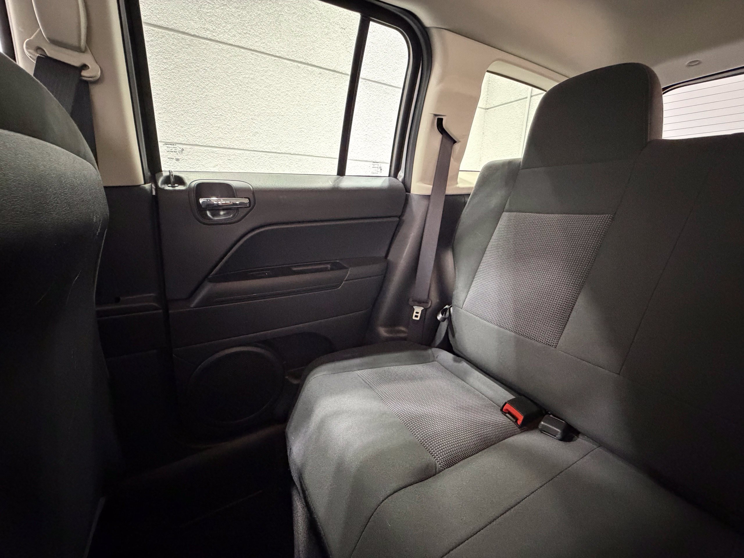 Used 2015 Jeep Patriot Latitude FWD image 30