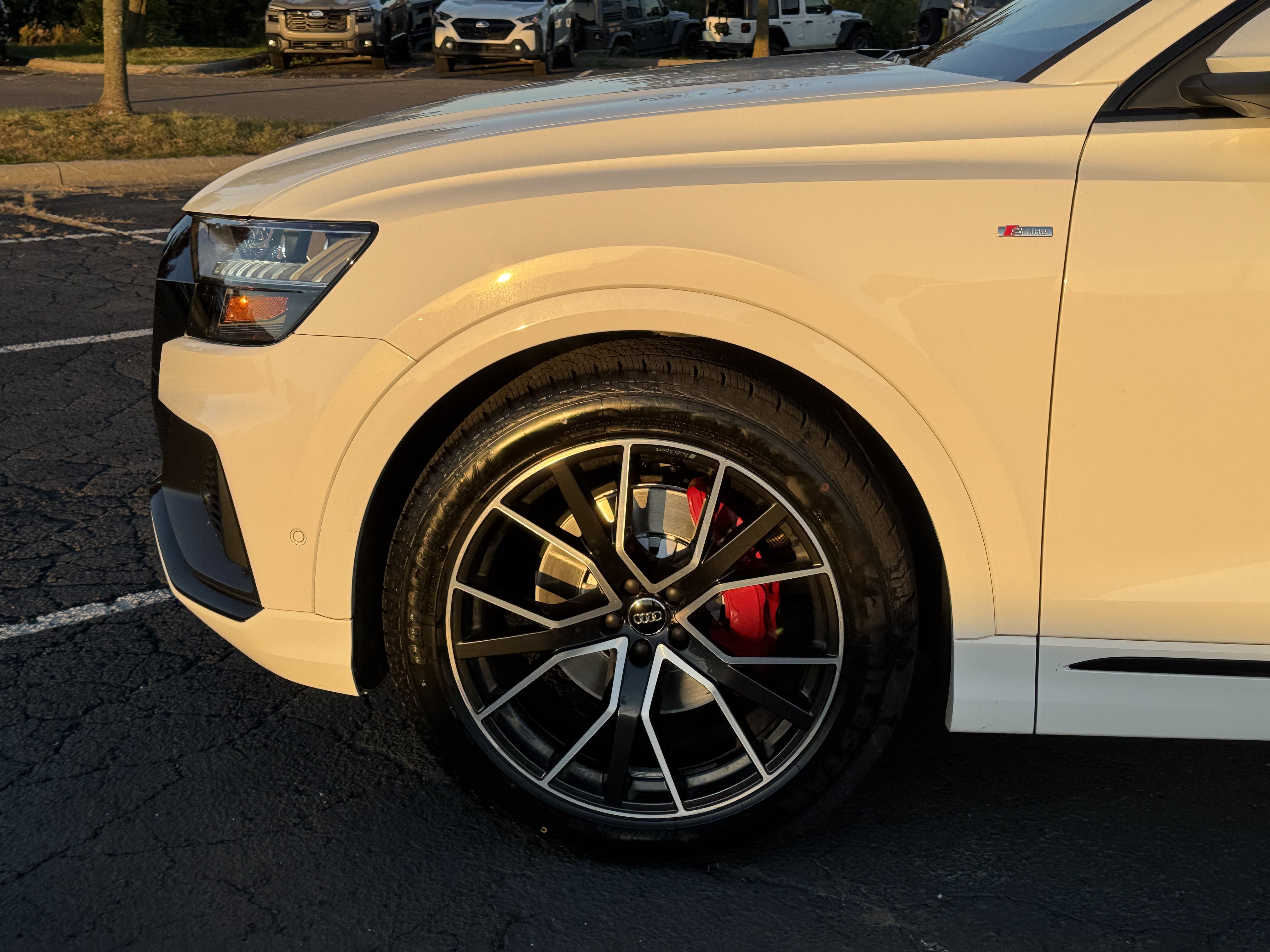 Used 2019 Audi Q8 Prestige w/ Luxury Package AWD/4WD image 29
