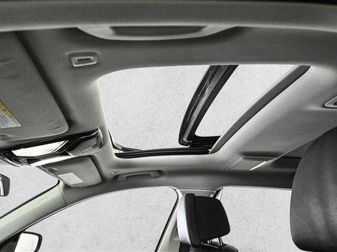 Used 2018 BMW 740i xDrive image 16