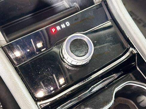Used 2023 Jeep Grand Cherokee L Laredo AWD/4WD image 17