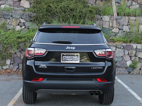 Used 2018 Jeep Compass Limited w/ Navigation Group AWD/4WD image 8
