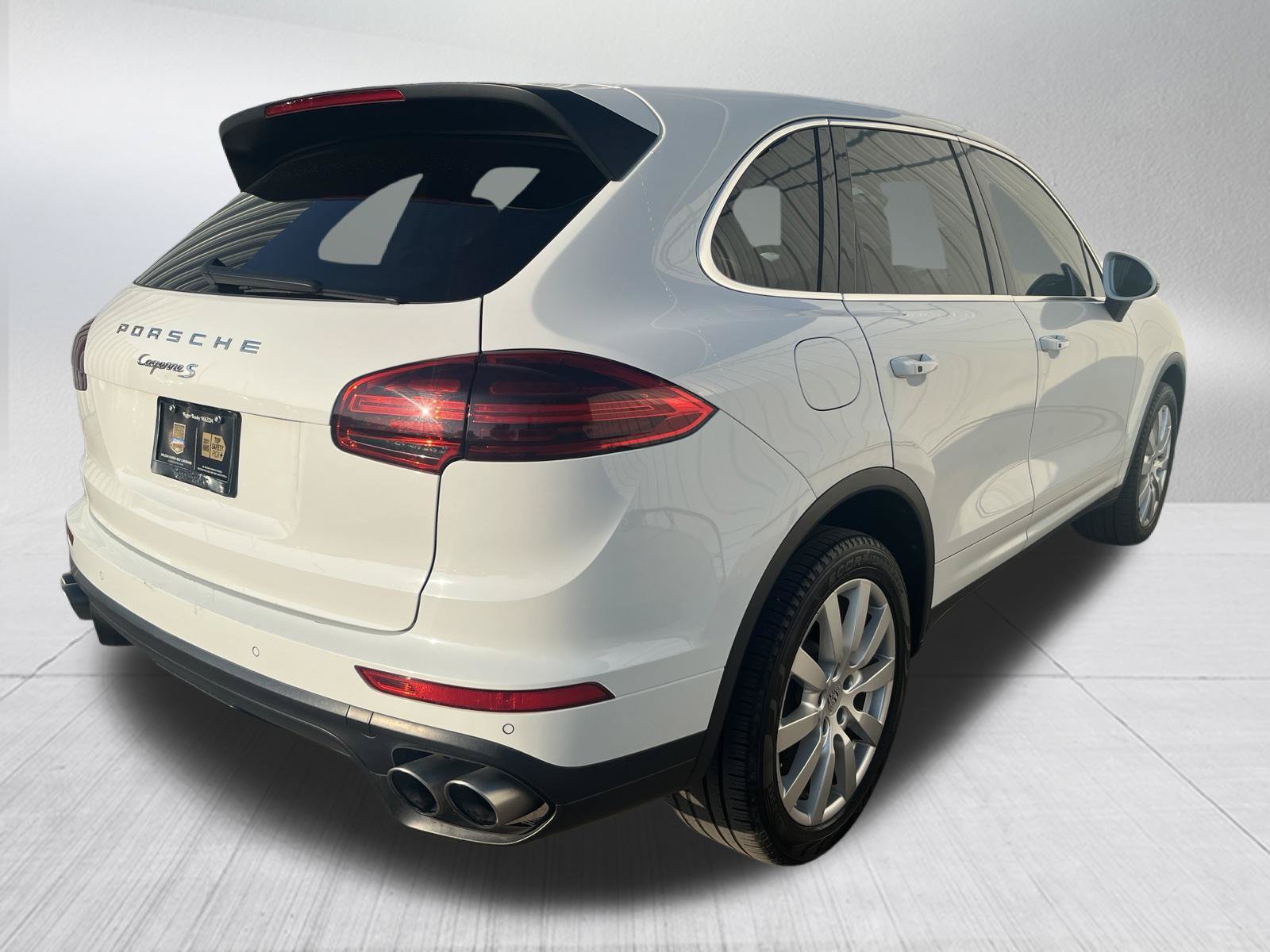 Used 2017 Porsche Cayenne S AWD/4WD image 9