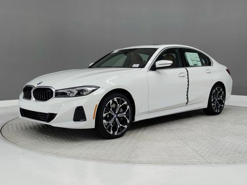 New 2026 BMW 330i 330i w/ Convenience Package image 32