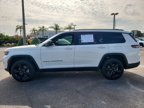 Used 2025 Jeep Grand Cherokee L Limited w/ Luxury Tech Group II RWD image 7