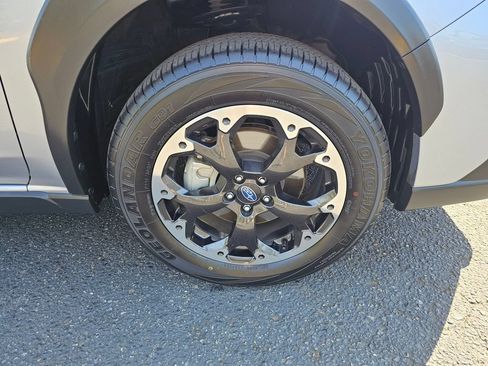 Used 2023 Subaru Crosstrek 2.0i AWD/4WD image 9