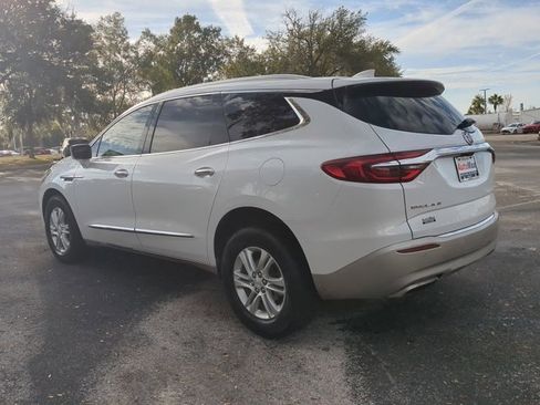 Used 2021 Buick Enclave Essence image 6