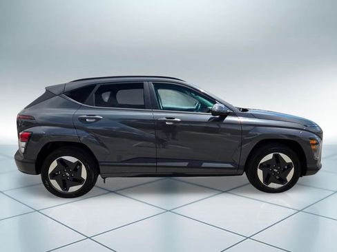 Used 2024 Hyundai Kona SEL FWD image 4