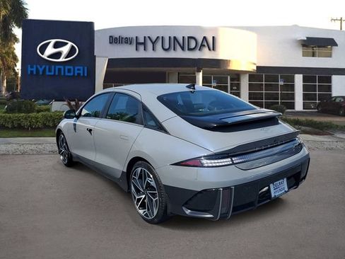 Certified 2024 Hyundai Ioniq 6 SEL RWD image 4