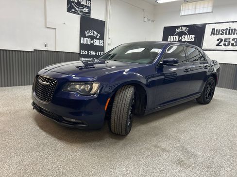 Used 2015 Chrysler 300 S AWD/4WD image 3