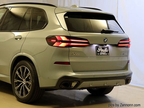 New 2026 BMW X5 xDrive50e w/ M Sport Package AWD/4WD image 8