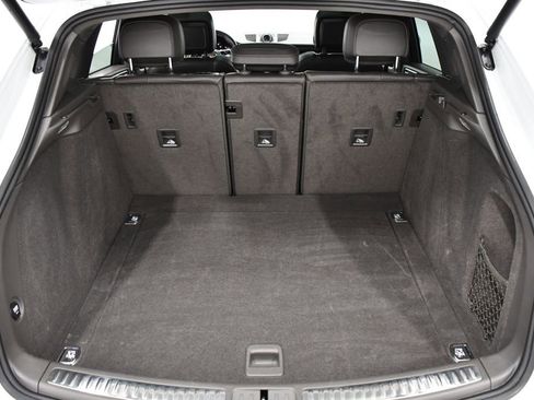 Used 2021 Porsche Macan image 22