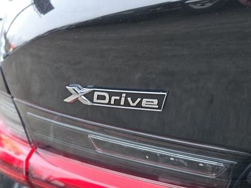 New 2026 BMW 330i xDrive Sedan w/ Convenience Package AWD/4WD image 17