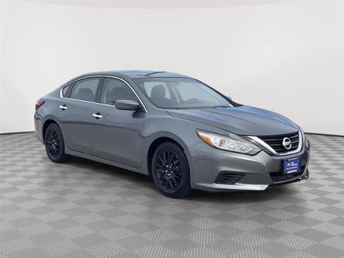Used 2018 Nissan Altima 2.5 S w/ S Convenience Package FWD image 5
