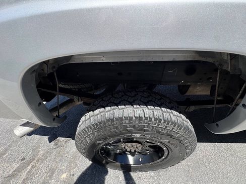 Used 2006 Chevrolet Silverado 3500 LT w/ Heavy-Duty Power Package AWD/4WD image 40