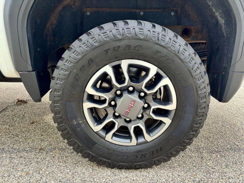 Used 2021 GMC Sierra 2500 SLE w/ SLE Value Package; image 29