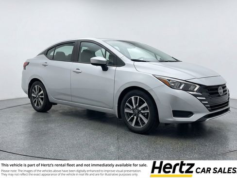 Used 2025 Nissan Versa SV image 1