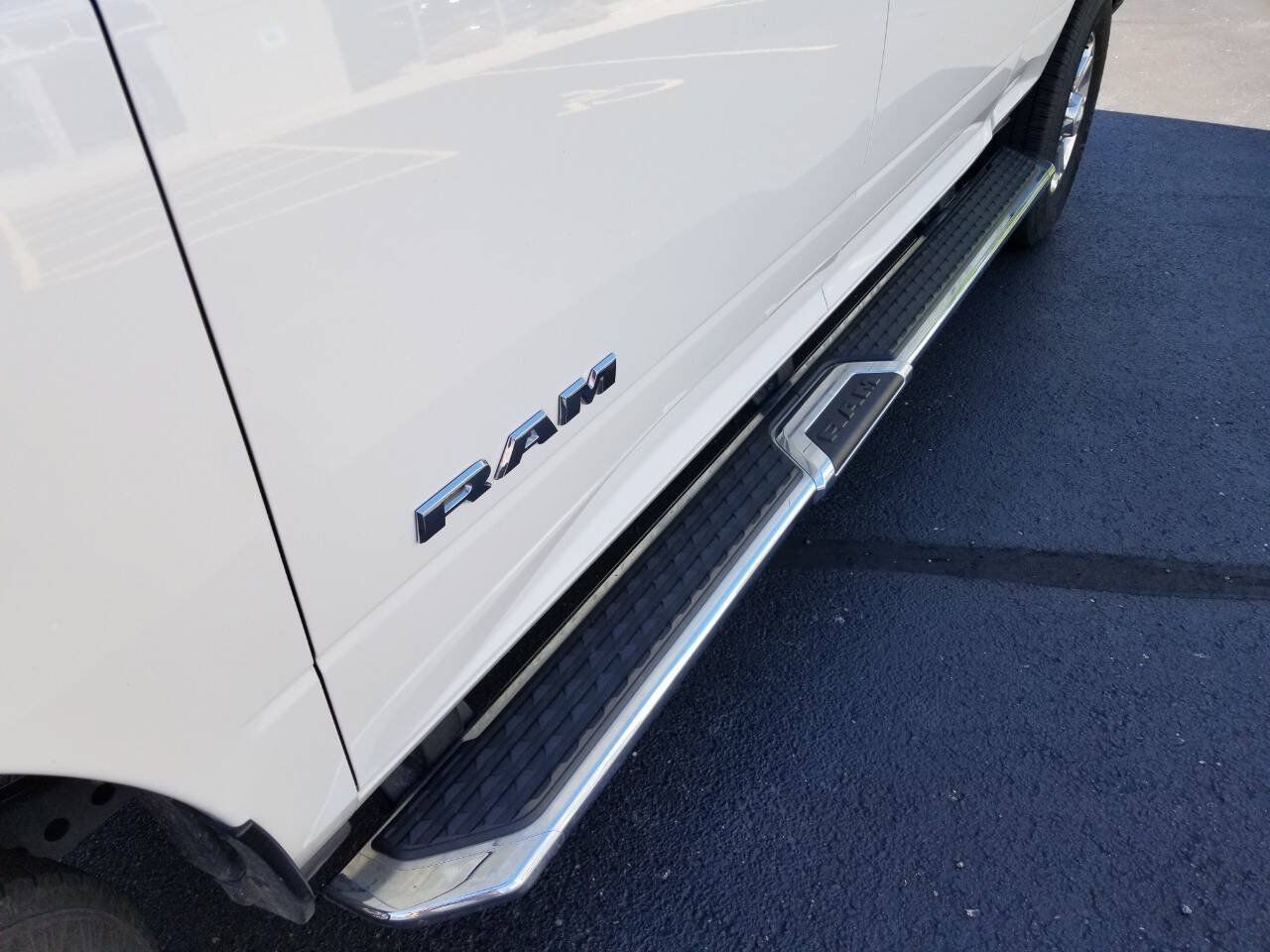 Used 2025 RAM 2500 Big Horn AWD/4WD image 5