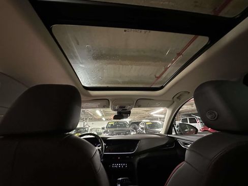 Certified 2022 Buick Envision Essence w/ Technology Package II AWD/4WD image 18