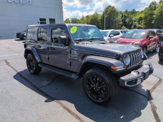 Used 2025 Jeep Wrangler Unlimited Sahara AWD/4WD video 1