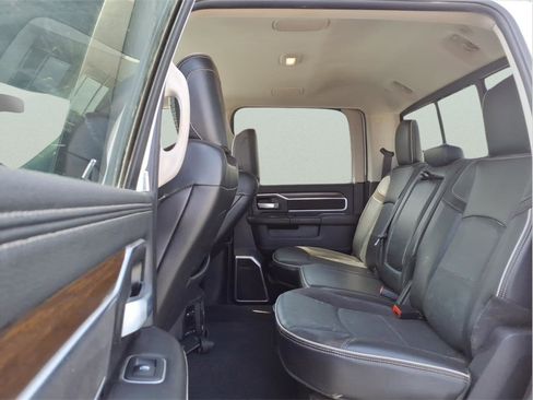 Used 2024 RAM 2500 Laramie AWD/4WD image 10