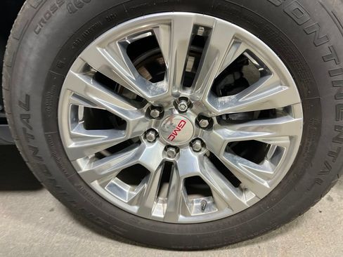 Used 2021 GMC Yukon Denali w/ LPO, Illumination Package RWD image 48