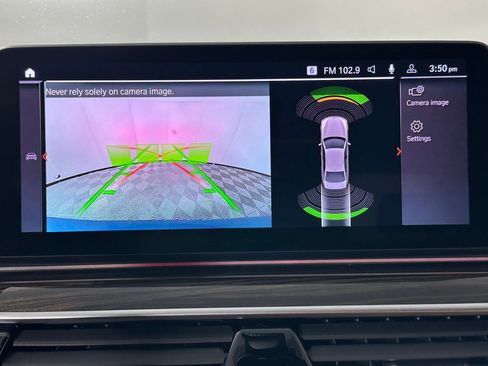 Used 2023 BMW 530i xDrive w/ Premium Package image 25