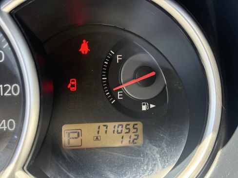 Used 2009 Nissan Versa 1.8 S w/ PWR Pkg image 9