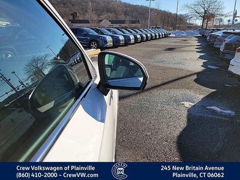 Certified 2023 Volkswagen Taos SE image 34