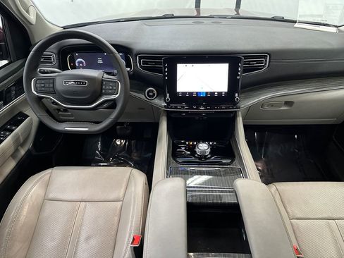 Used 2022 Jeep Wagoneer Series II AWD/4WD image 25