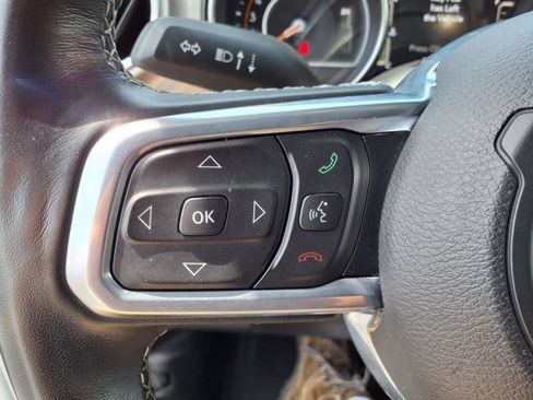 Used 2021 Jeep Wrangler Unlimited Sahara w/ Cold Weather Group image 17