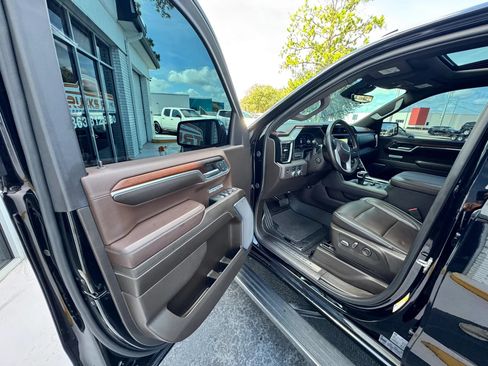 Used 2024 GMC Sierra 1500 Denali w/ Denali Reserve Package AWD/4WD image 19