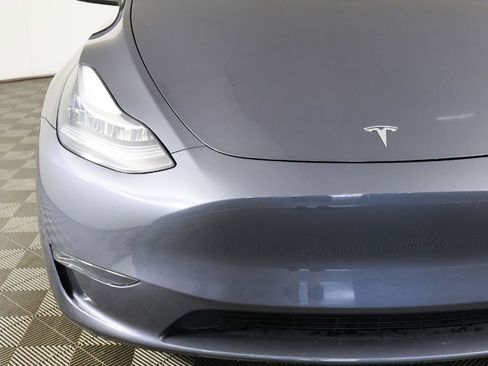 Used 2023 Tesla Model Y AWD image 15