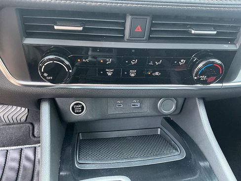 Certified 2023 Nissan Rogue S FWD image 18