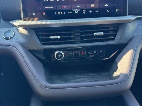 New 2026 Ford Explorer Platinum image 38