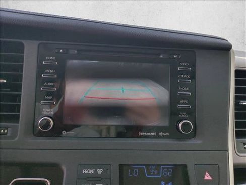 Used 2020 Toyota Sienna XLE w/ Entertainment Package FWD image 14