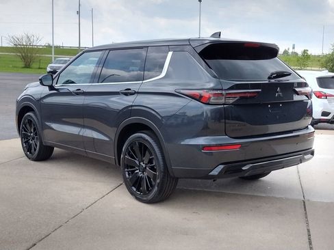 New 2026 Mitsubishi Outlander LE AWD/4WD image 18
