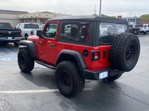 Certified 2025 Jeep Wrangler Sport image 7