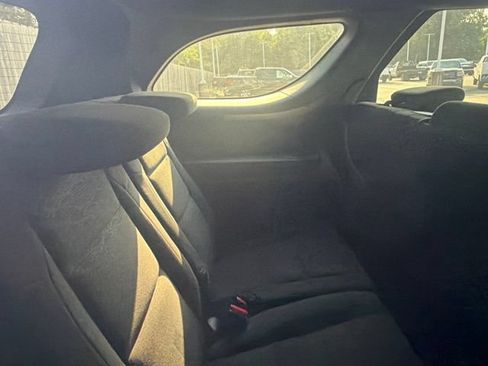 Used 2025 Dodge Durango GT RWD image 13