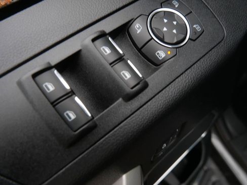 Used 2018 Ford F150 Lariat w/ Equipment Group 502A Luxury AWD/4WD image 12