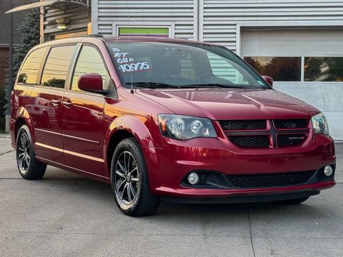 Used 2015 Dodge Grand Caravan R/T w/ Driver Convenience Group FWD image 1