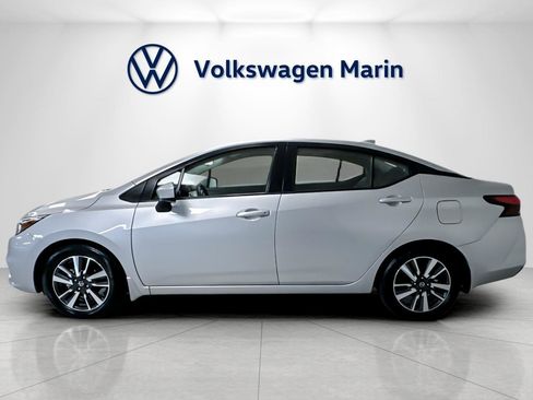 Used 2022 Nissan Versa SV w/ Trunk Package image 2