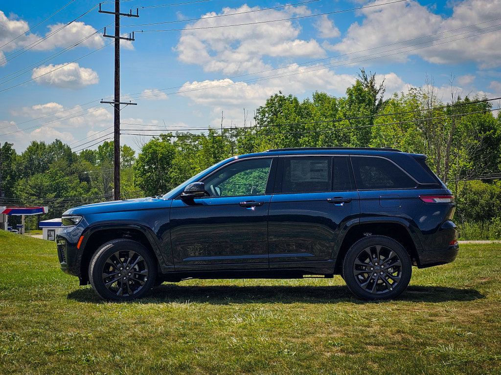 New 2026 Jeep Grand Cherokee Limited AWD/4WD image 6