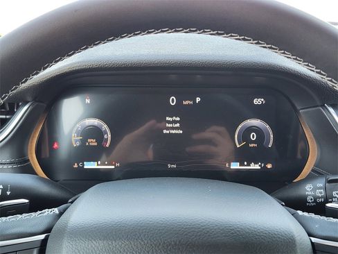 New 2025 Jeep Grand Cherokee L Laredo image 11