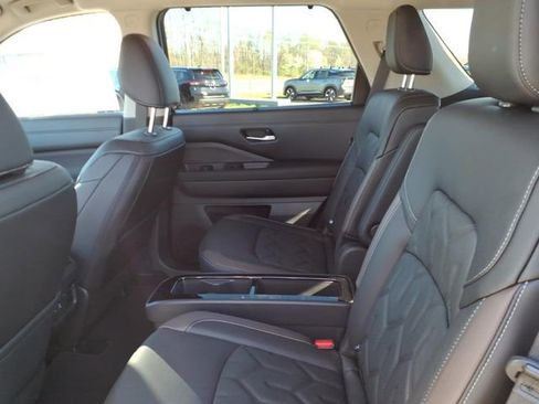New 2026 Nissan Pathfinder Platinum AWD/4WD image 7