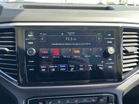 Certified 2022 Volkswagen Atlas SE image 12