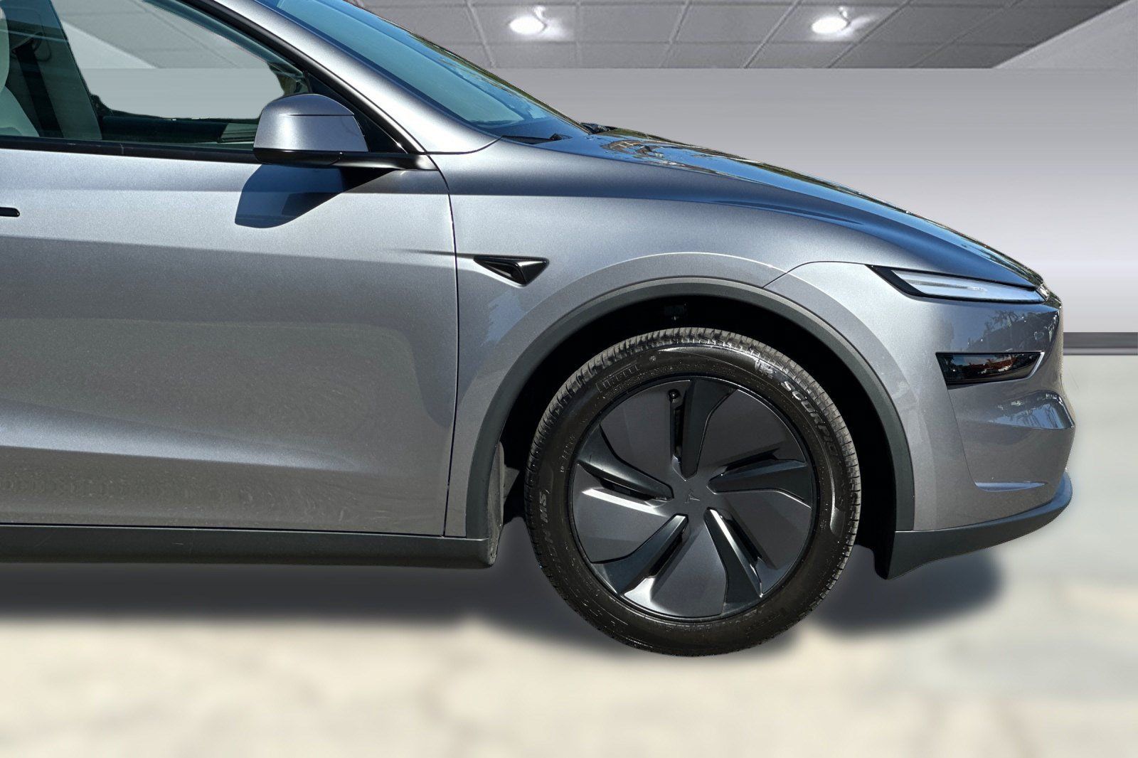 Used 2026 Tesla Model Y 2WD image 35