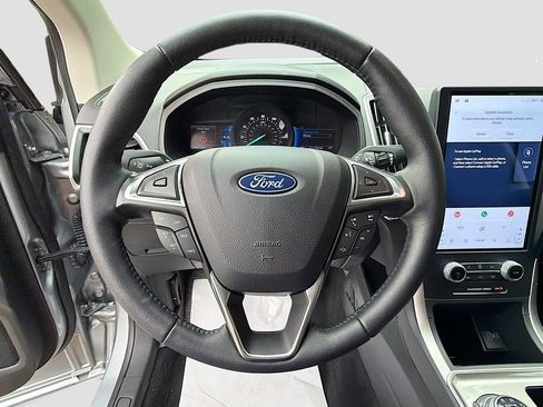 Used 2024 Ford Edge SEL w/ Convenience Package AWD/4WD image 11