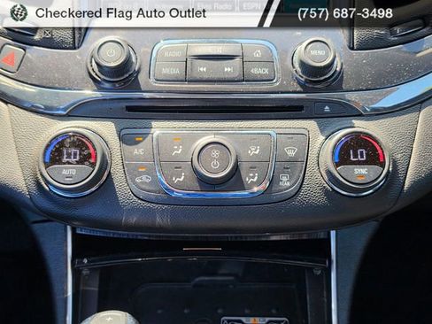 Used 2018 Chevrolet Impala Premier FWD image 18