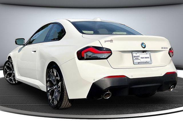 Used 2025 BMW 230i Coupe w/ M Sport Package RWD image 7